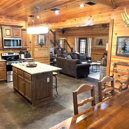 4Br/3Bth Family Cabin With A Hot Tub, Sleeps 14 Broken Bow Zewnętrze zdjęcie
