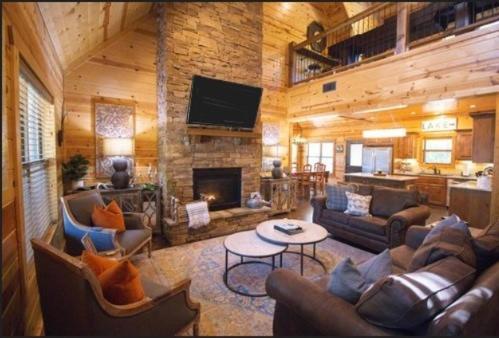 4Br/3Bth Family Cabin With A Hot Tub, Sleeps 14 Broken Bow Zewnętrze zdjęcie